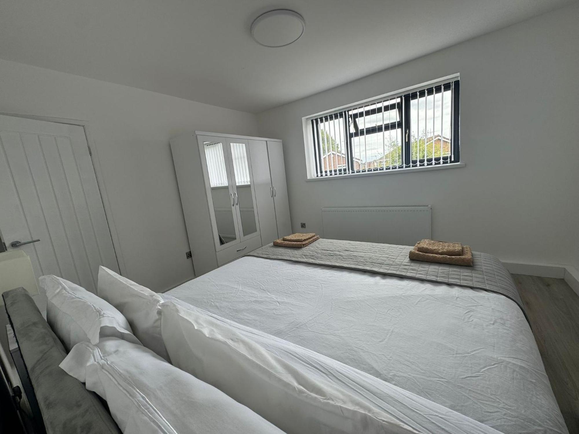 Superb Cozy House In Warrington Villa Eksteriør bilde